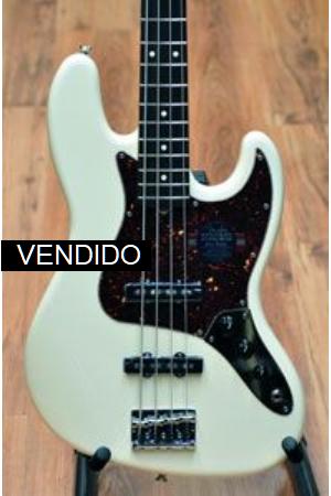 Fender American Standard Jazz Bass White